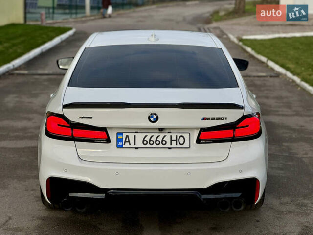 Белый БМВ 5 Серия, объемом двигателя 4.39 л и пробегом 106 тыс. км за 38000 $, фото 4 на Automoto.ua