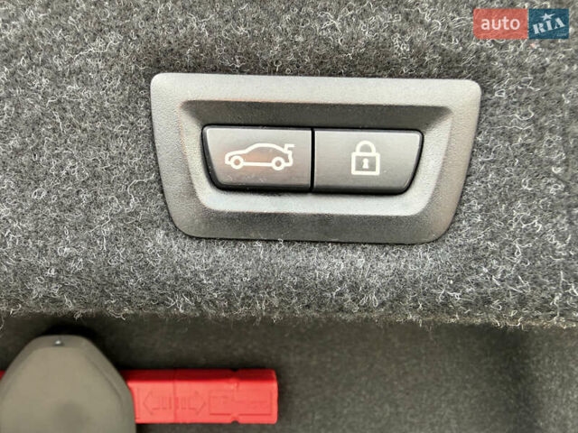 Білий БМВ 5 Серія, об'ємом двигуна 3 л та пробігом 128 тис. км за 40999 $, фото 21 на Automoto.ua