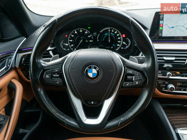 Білий БМВ 5 Серія, об'ємом двигуна 2 л та пробігом 178 тис. км за 27999 $, фото 32 на Automoto.ua