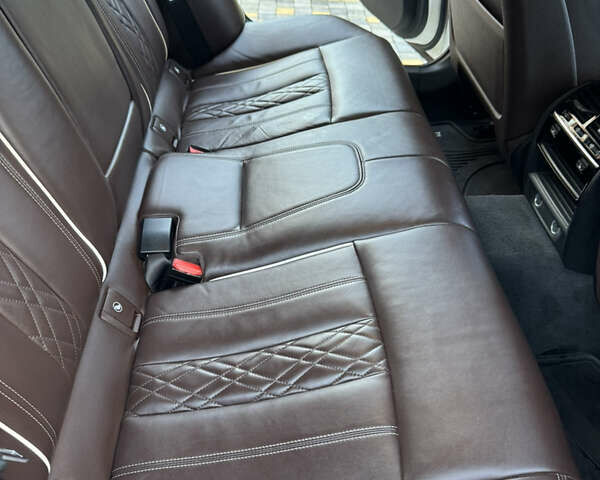 Белый БМВ 5 Серия, объемом двигателя 3 л и пробегом 180 тыс. км за 35400 $, фото 52 на Automoto.ua