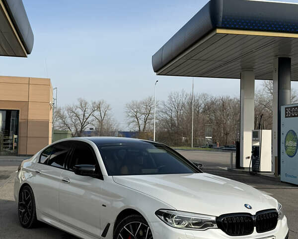 Белый БМВ 5 Серия, объемом двигателя 3 л и пробегом 140 тыс. км за 31900 $, фото 7 на Automoto.ua