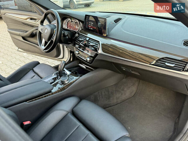 Белый БМВ 5 Серия, объемом двигателя 2 л и пробегом 209 тыс. км за 21900 $, фото 34 на Automoto.ua