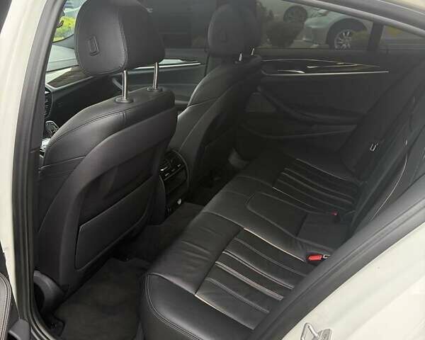 Белый БМВ 5 Серия, объемом двигателя 2 л и пробегом 178 тыс. км за 26500 $, фото 10 на Automoto.ua