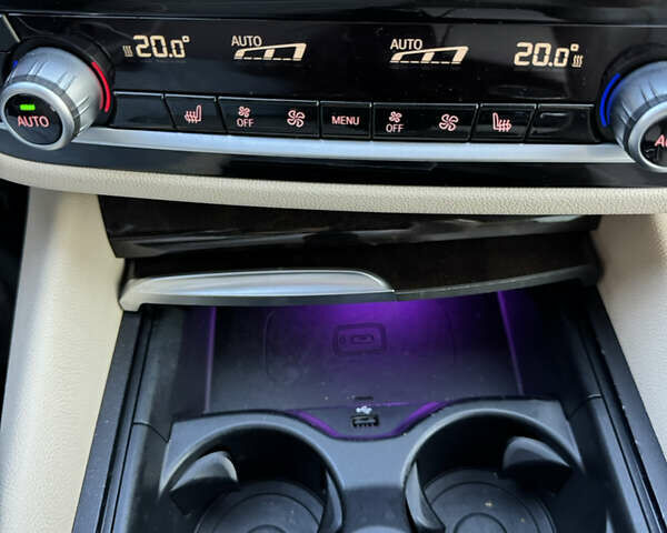 Белый БМВ 5 Серия, объемом двигателя 2 л и пробегом 135 тыс. км за 29999 $, фото 29 на Automoto.ua