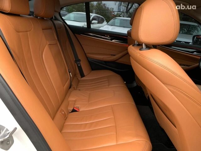 Білий БМВ 5 Серія, об'ємом двигуна 2 л та пробігом 220 тис. км за 23290 $, фото 34 на Automoto.ua