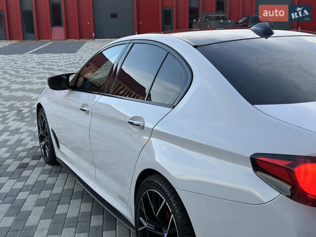 Білий БМВ 5 Серія, об'ємом двигуна 3 л та пробігом 153 тис. км за 29000 $, фото 9 на Automoto.ua