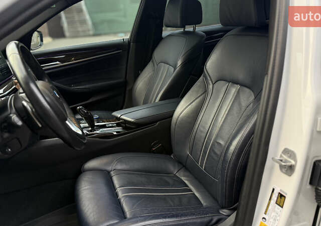 Белый БМВ 5 Серия, объемом двигателя 2 л и пробегом 143 тыс. км за 24800 $, фото 50 на Automoto.ua