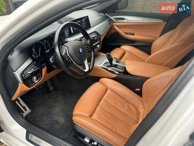 Белый БМВ 5 Серия, объемом двигателя 2 л и пробегом 204 тыс. км за 27400 $, фото 17 на Automoto.ua