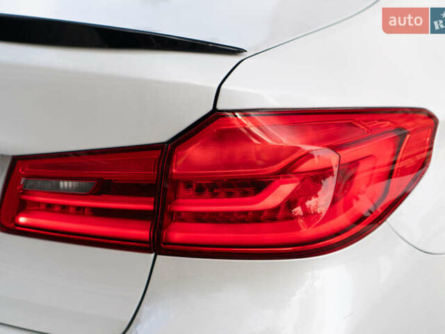 Білий БМВ 5 Серія, об'ємом двигуна 2 л та пробігом 178 тис. км за 27999 $, фото 8 на Automoto.ua