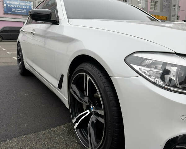 Белый БМВ 5 Серия, объемом двигателя 2.98 л и пробегом 120 тыс. км за 33700 $, фото 5 на Automoto.ua