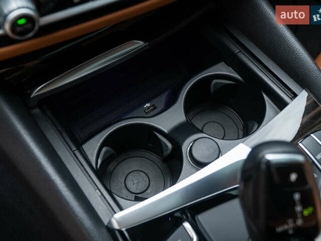 Белый БМВ 5 Серия, объемом двигателя 2 л и пробегом 178 тыс. км за 28400 $, фото 44 на Automoto.ua