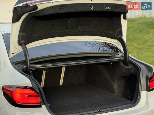 Белый БМВ 5 Серия, объемом двигателя 4.39 л и пробегом 106 тыс. км за 38000 $, фото 24 на Automoto.ua