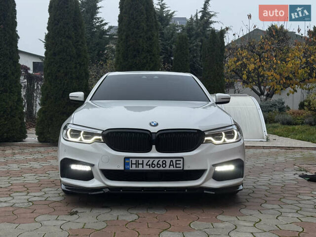 Білий БМВ 5 Серія, об'ємом двигуна 2 л та пробігом 123 тис. км за 31900 $, фото 2 на Automoto.ua