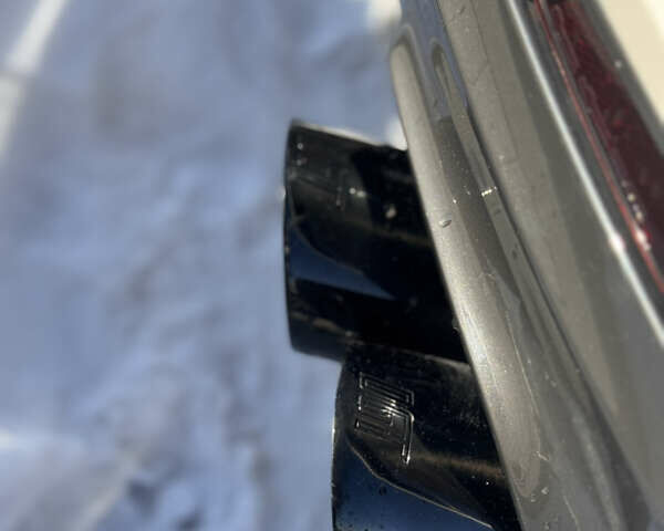 Белый БМВ 5 Серия, объемом двигателя 3 л и пробегом 142 тыс. км за 33000 $, фото 4 на Automoto.ua