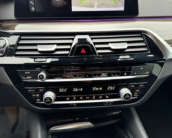 Белый БМВ 5 Серия, объемом двигателя 2 л и пробегом 93 тыс. км за 24000 $, фото 19 на Automoto.ua