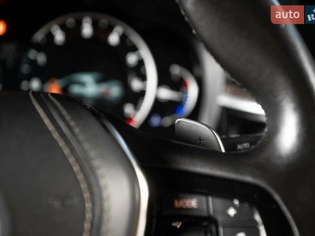 Білий БМВ 5 Серія, об'ємом двигуна 2 л та пробігом 158 тис. км за 29500 $, фото 26 на Automoto.ua