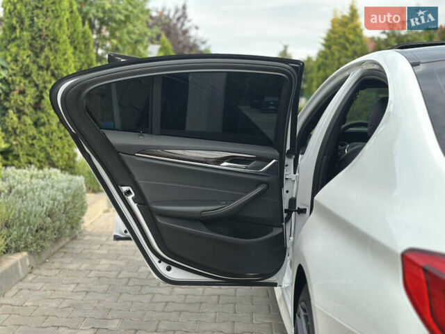 Белый БМВ 5 Серия, объемом двигателя 2 л и пробегом 132 тыс. км за 24500 $, фото 34 на Automoto.ua