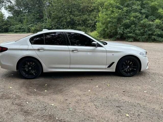 БМВ 5 Серия 2017 в Львове на Automoto.ua Белый БМВ 5 Серия, объемом двигателя 2 л и пробегом 107 тыс. км за 25500 $, фото 8 на Automoto.ua