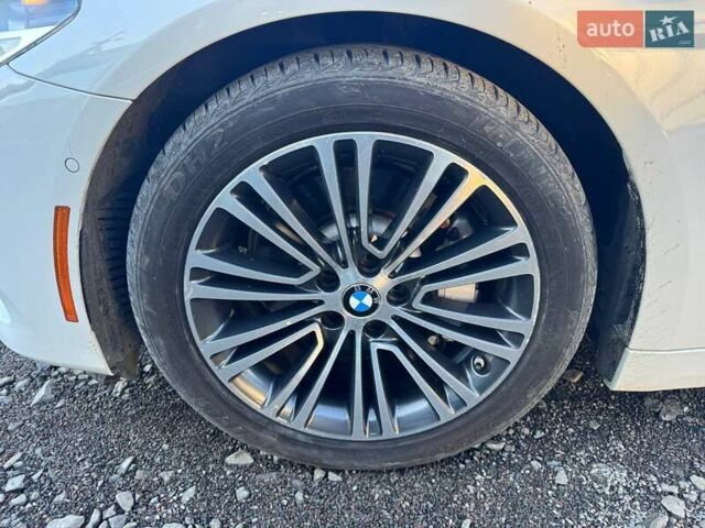 Білий БМВ 5 Серія, об'ємом двигуна 2 л та пробігом 221 тис. км за 19500 $, фото 11 на Automoto.ua