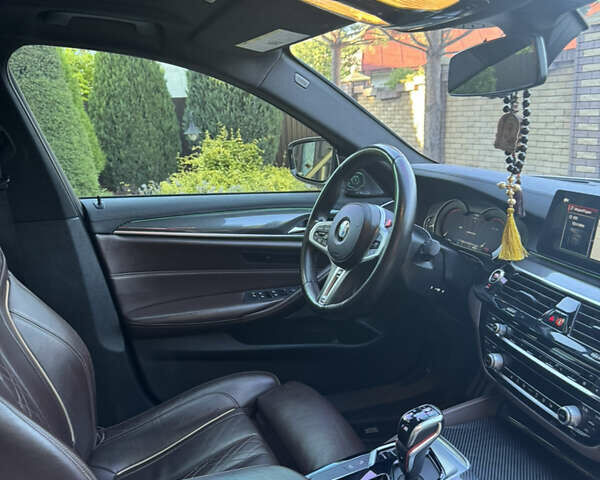 Белый БМВ 5 Серия, объемом двигателя 3 л и пробегом 180 тыс. км за 31900 $, фото 40 на Automoto.ua