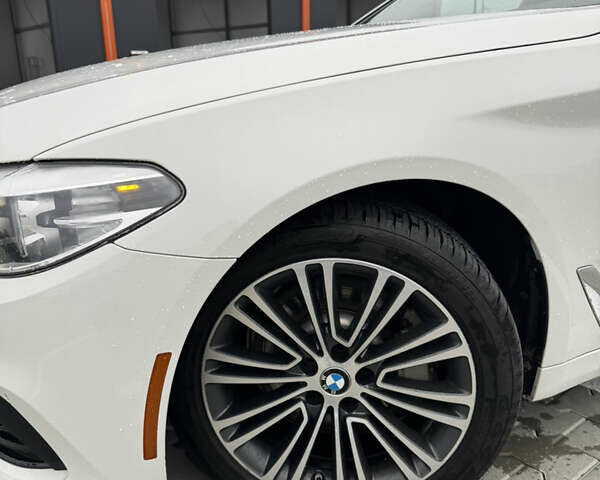 Белый БМВ 5 Серия, объемом двигателя 2 л и пробегом 157 тыс. км за 24500 $, фото 7 на Automoto.ua