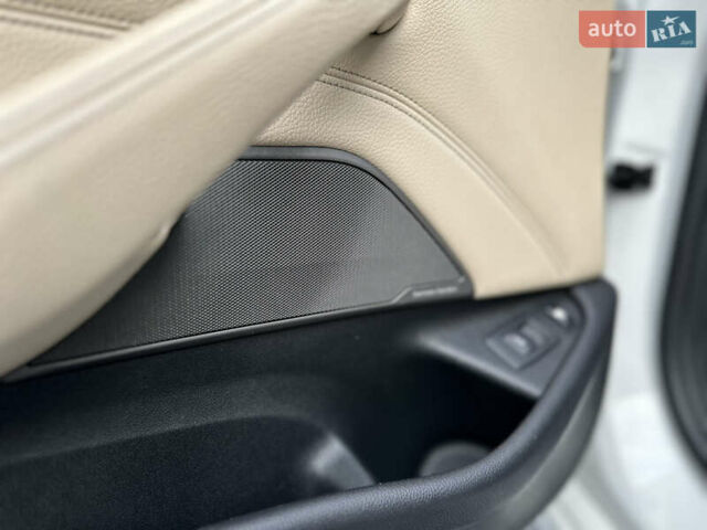 Белый БМВ 5 Серия, объемом двигателя 2 л и пробегом 135 тыс. км за 26500 $, фото 16 на Automoto.ua