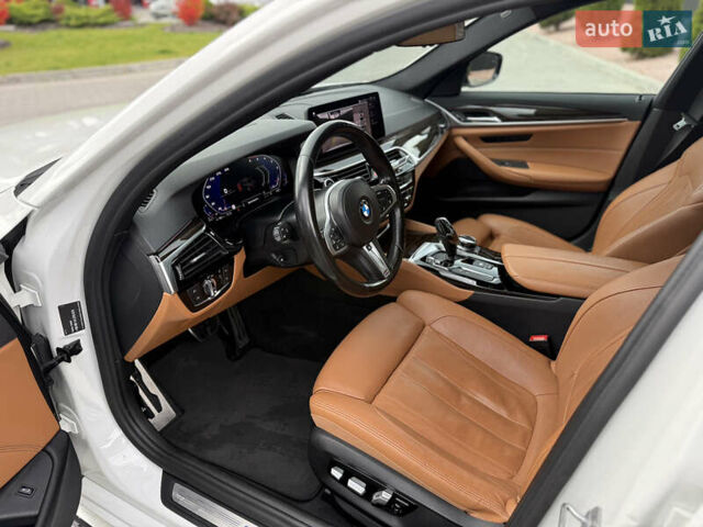 Білий БМВ 5 Серія, об'ємом двигуна 3 л та пробігом 128 тис. км за 40999 $, фото 16 на Automoto.ua
