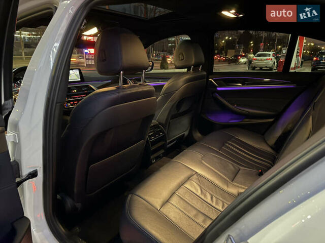 Белый БМВ 5 Серия, объемом двигателя 2 л и пробегом 130 тыс. км за 25500 $, фото 48 на Automoto.ua