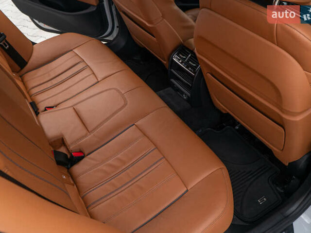 Білий БМВ 5 Серія, об'ємом двигуна 2 л та пробігом 178 тис. км за 27999 $, фото 37 на Automoto.ua