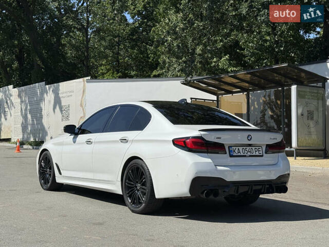 БМВ 5 Серия 2017 в Киеве на Automoto.ua Белый БМВ 5 Серия, объемом двигателя 3 л и пробегом 163 тыс. км за 33777 $, фото 1 на Automoto.ua