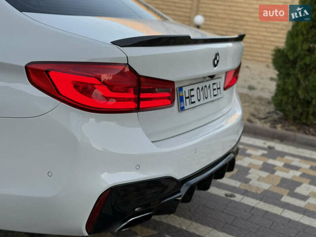 Білий БМВ 5 Серія, об'ємом двигуна 3 л та пробігом 159 тис. км за 33500 $, фото 26 на Automoto.ua