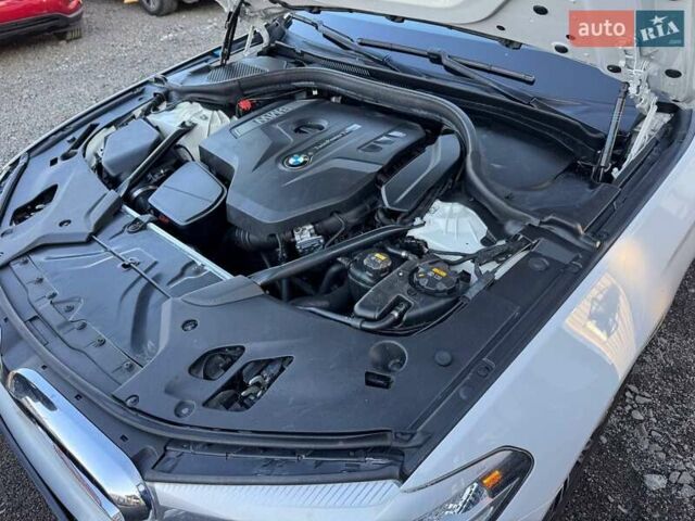 Белый БМВ 5 Серия, объемом двигателя 2 л и пробегом 221 тыс. км за 18700 $, фото 30 на Automoto.ua