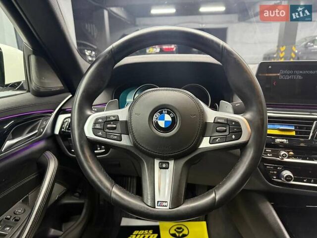 Белый БМВ 5 Серия, объемом двигателя 2.99 л и пробегом 245 тыс. км за 33000 $, фото 14 на Automoto.ua