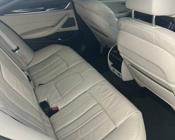 Белый БМВ 5 Серия, объемом двигателя 2 л и пробегом 191 тыс. км за 27900 $, фото 7 на Automoto.ua