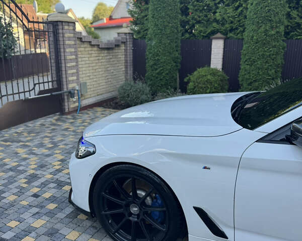 Белый БМВ 5 Серия, объемом двигателя 3 л и пробегом 180 тыс. км за 35400 $, фото 20 на Automoto.ua