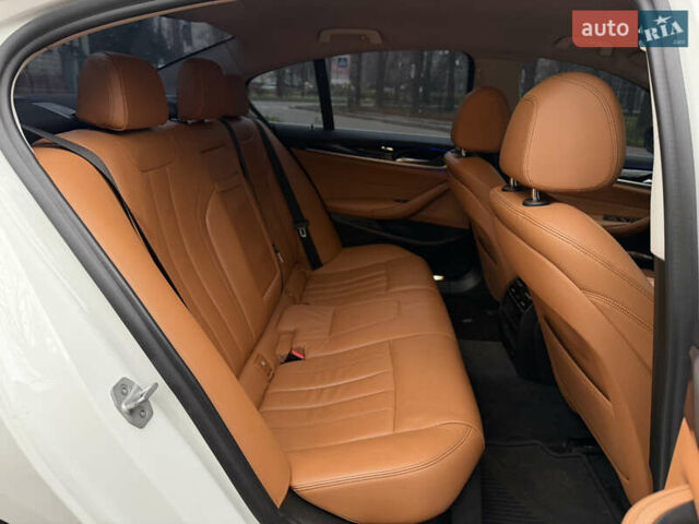 Білий БМВ 5 Серія, об'ємом двигуна 2 л та пробігом 222 тис. км за 23500 $, фото 29 на Automoto.ua