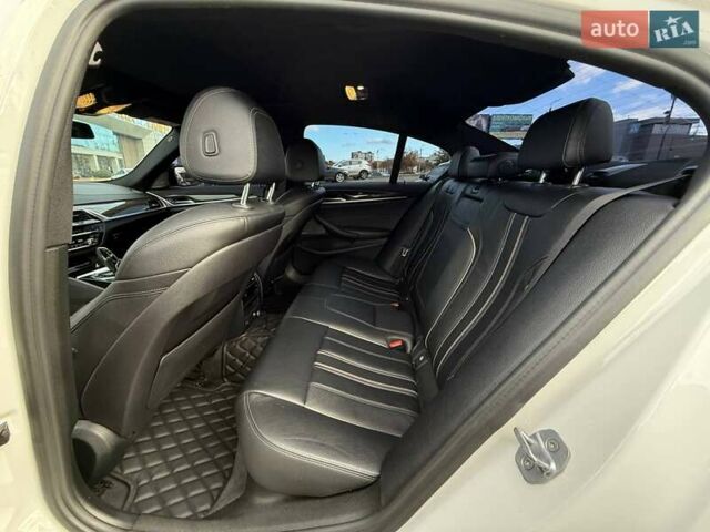Білий БМВ 5 Серія, об'ємом двигуна 2 л та пробігом 115 тис. км за 26500 $, фото 36 на Automoto.ua