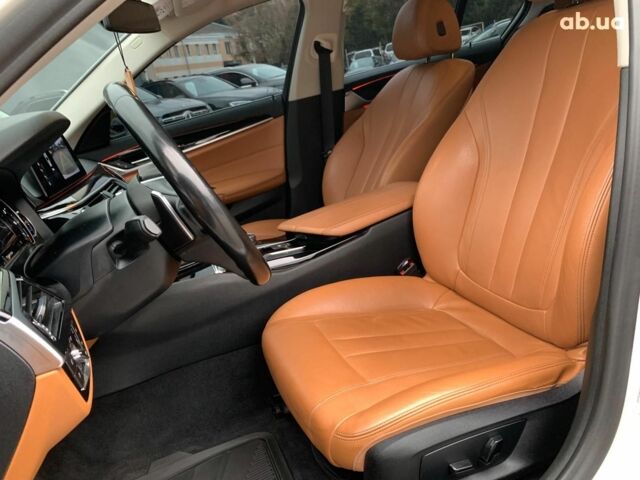 Білий БМВ 5 Серія, об'ємом двигуна 2 л та пробігом 220 тис. км за 23290 $, фото 25 на Automoto.ua