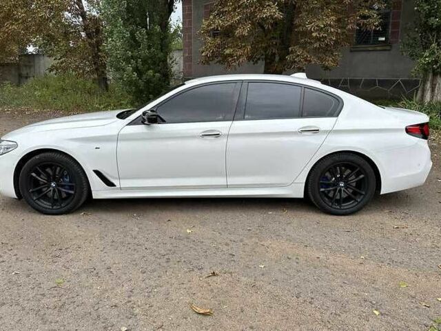БМВ 5 Серия 2017 в Львове на Automoto.ua Белый БМВ 5 Серия, объемом двигателя 2 л и пробегом 107 тыс. км за 25500 $, фото 3 на Automoto.ua
