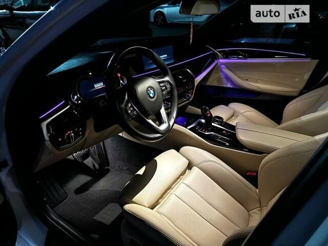 Белый БМВ 5 Серия, объемом двигателя 2 л и пробегом 83 тыс. км за 28800 $, фото 68 на Automoto.ua