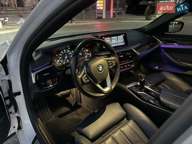 Белый БМВ 5 Серия, объемом двигателя 2 л и пробегом 130 тыс. км за 25500 $, фото 34 на Automoto.ua