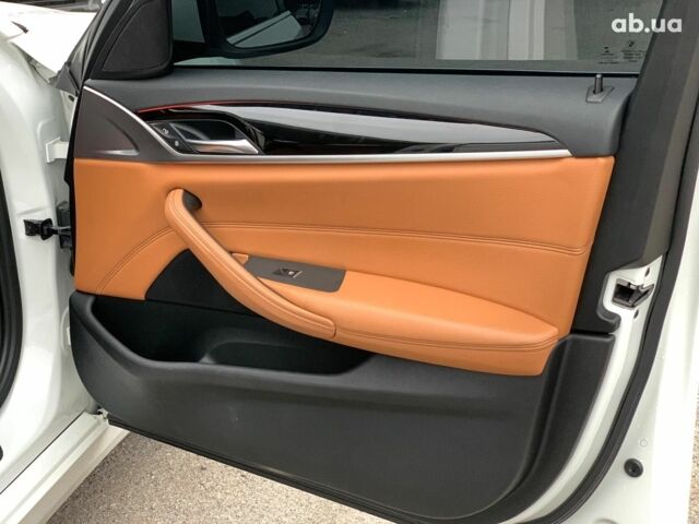 Білий БМВ 5 Серія, об'ємом двигуна 2 л та пробігом 220 тис. км за 23290 $, фото 18 на Automoto.ua