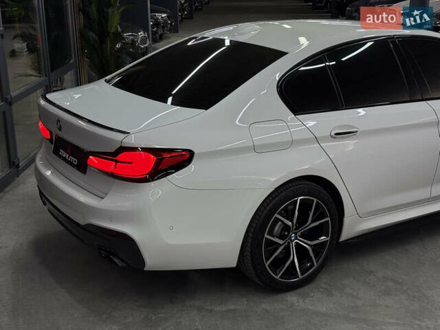 Білий БМВ 5 Серія, об'ємом двигуна 2 л та пробігом 124 тис. км за 33999 $, фото 16 на Automoto.ua