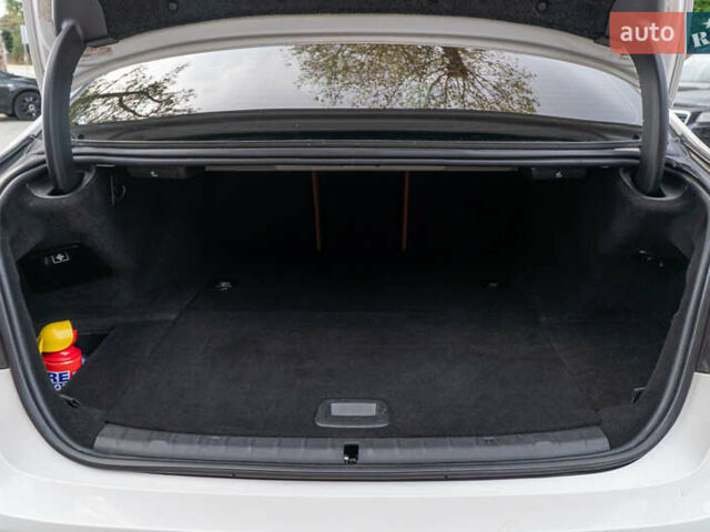 Белый БМВ 5 Серия, объемом двигателя 2 л и пробегом 178 тыс. км за 28400 $, фото 46 на Automoto.ua