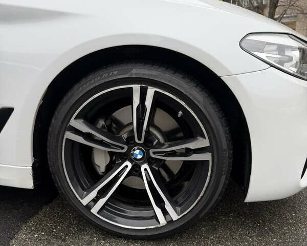 Белый БМВ 5 Серия, объемом двигателя 2.98 л и пробегом 120 тыс. км за 33700 $, фото 4 на Automoto.ua