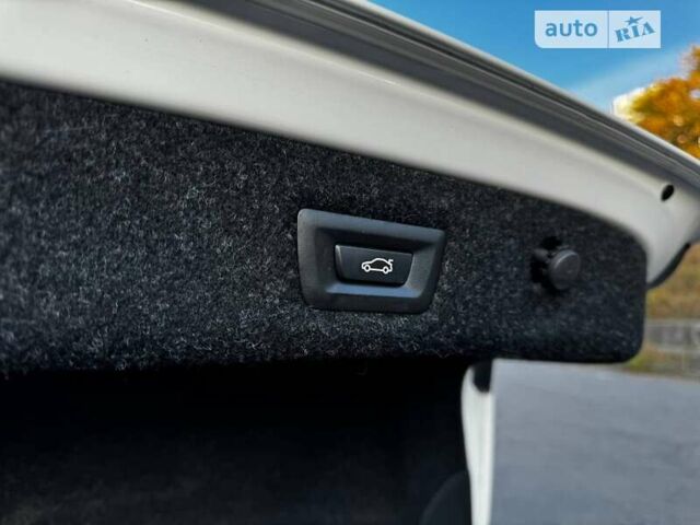 Белый БМВ 5 Серия, объемом двигателя 2 л и пробегом 83 тыс. км за 28800 $, фото 53 на Automoto.ua