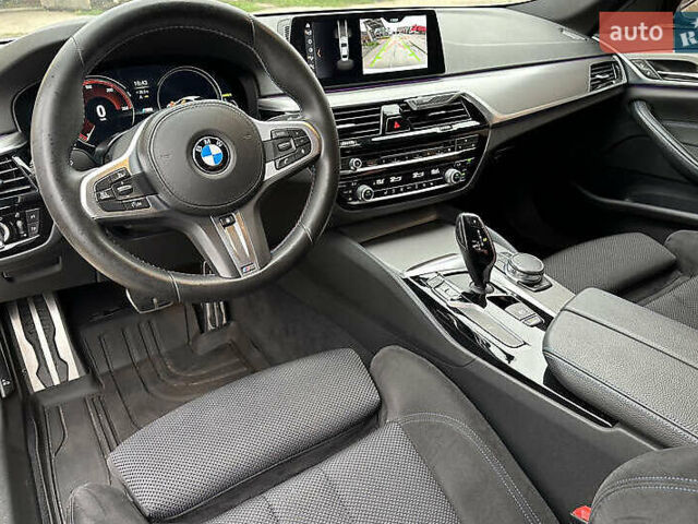 БМВ 5 Серия 2017 в Львове на Automoto.ua Белый БМВ 5 Серия, объемом двигателя 2 л и пробегом 107 тыс. км за 27500 $, фото 17 на Automoto.ua