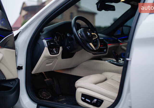 Белый БМВ 5 Серия, объемом двигателя 3 л и пробегом 139 тыс. км за 35000 $, фото 70 на Automoto.ua