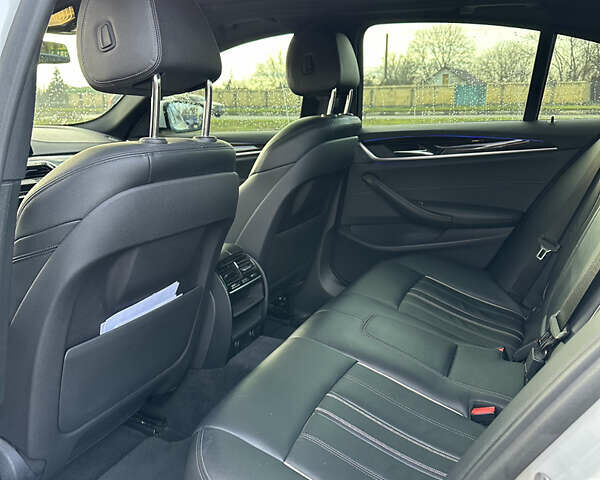 Белый БМВ 5 Серия, объемом двигателя 3 л и пробегом 131 тыс. км за 33000 $, фото 17 на Automoto.ua