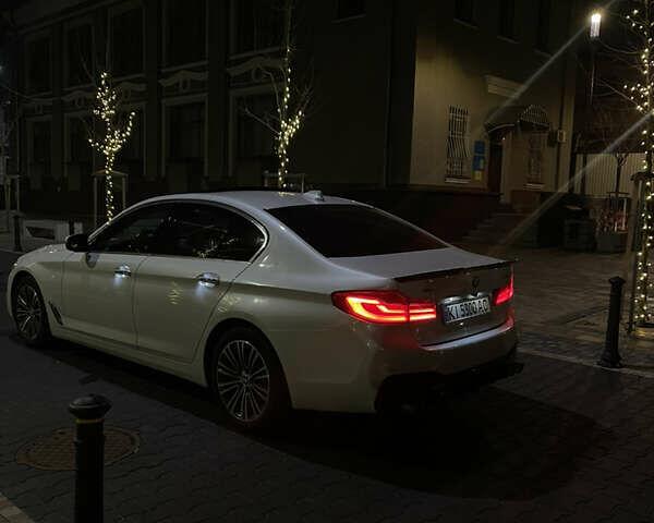 Білий БМВ 5 Серія, об'ємом двигуна 2 л та пробігом 96 тис. км за 25500 $, фото 2 на Automoto.ua